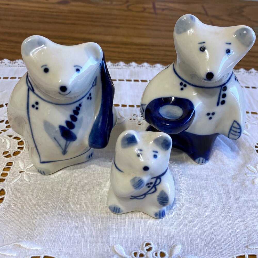 Russian GZHEL Hand Painted Family of 3 Fairytale Bears 70s USSR